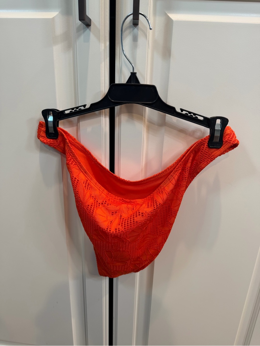 Gianni Bini/Shea Leigh Mills Red Lace Bandeau Bikini Set - Picture 5 of 12